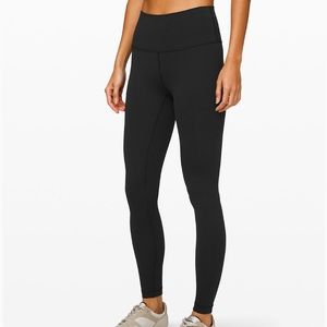 black Lululemon wunder under leggings